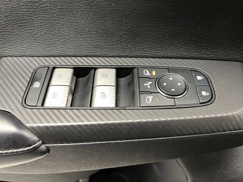 Used 2023 Mitsubishi Outlander SE image 12