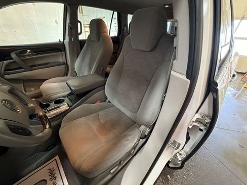 Used 2015 Buick Enclave Convenience image 11