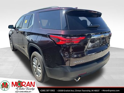 Used 2023 Chevrolet Traverse LT FWD image 3
