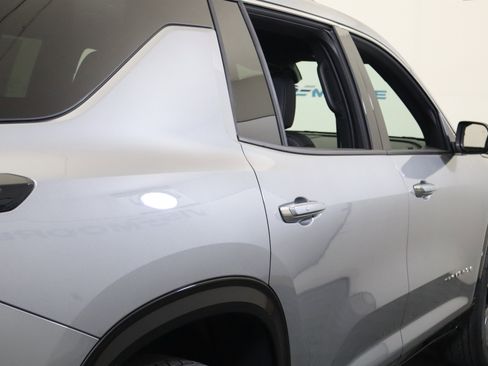 New 2026 Chevrolet Traverse High Country w/ LPO, Floor Liner Package image 6