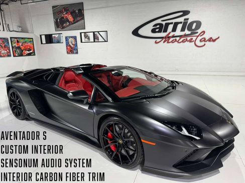 Used 2018 Lamborghini Aventador S image 1