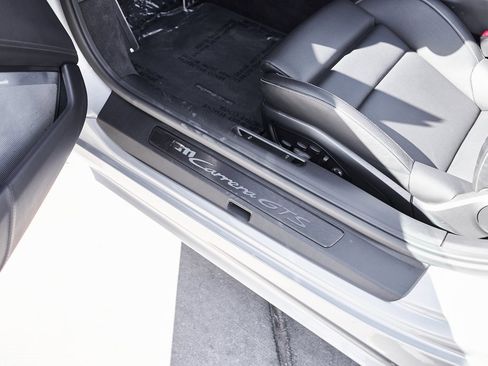 Used 2024 Porsche 911 Carrera GTS w/ Premium Package image 29