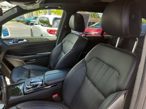 Used 2019 Mercedes-Benz GLS 450 4MATIC image 9