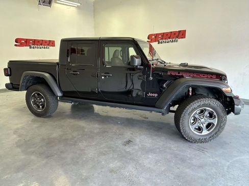 Used 2022 Jeep Gladiator Rubicon AWD/4WD image 2