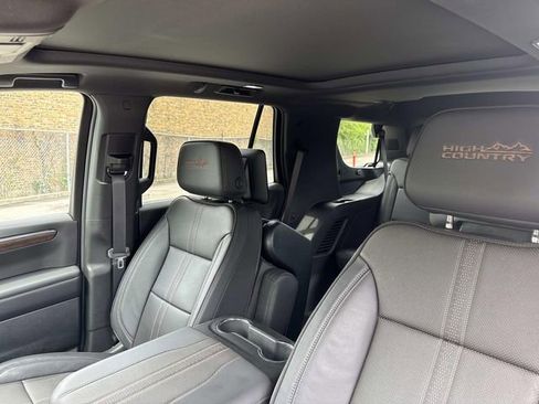 Used 2025 Chevrolet Tahoe High Country AWD/4WD image 36