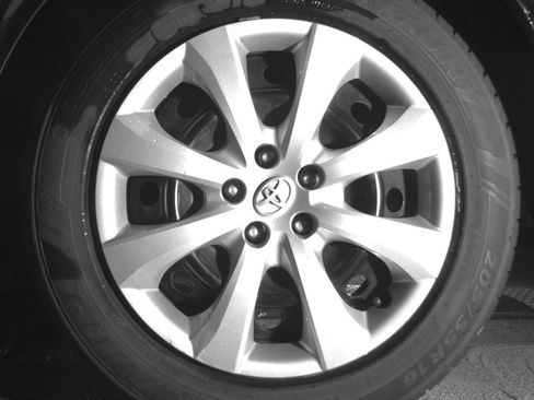 Used 2025 Toyota Corolla LE image 14