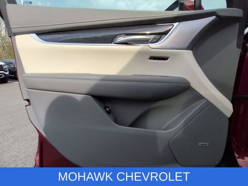Certified 2023 Cadillac XT6 Premium Luxury AWD/4WD image 24