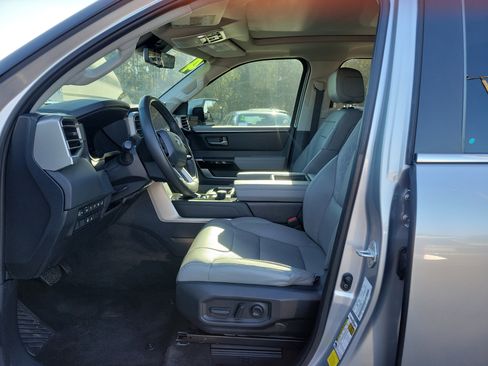 Used 2024 Toyota Tundra Limited image 21