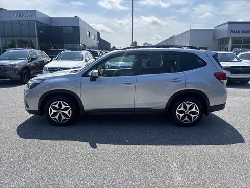 Used 2020 Subaru Forester Premium AWD/4WD image 19