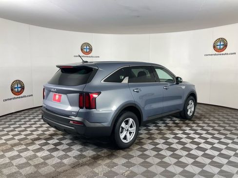 Certified 2023 Kia Sorento LX image 18
