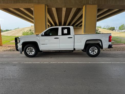 Used 2018 GMC Sierra 1500 4x4 Double Cab w/ Sierra Convenience Package image 6