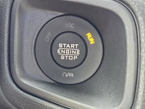 New 2025 Jeep Gladiator Sport image 45