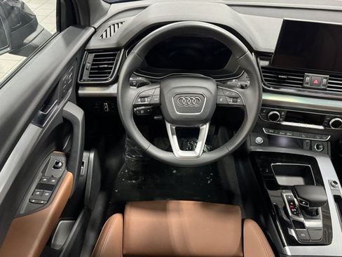 Used 2025 Audi Q5 2.0T Premium w/ Convenience Plus Package AWD/4WD image 15