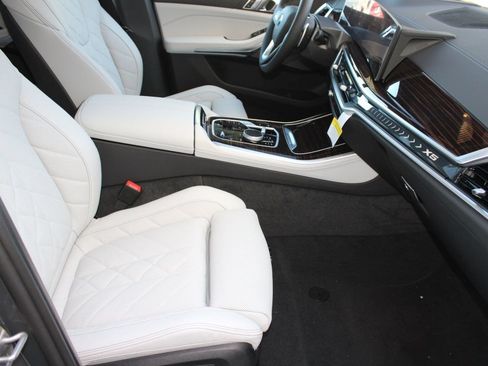 Used 2026 BMW X5 sDrive40i RWD image 26