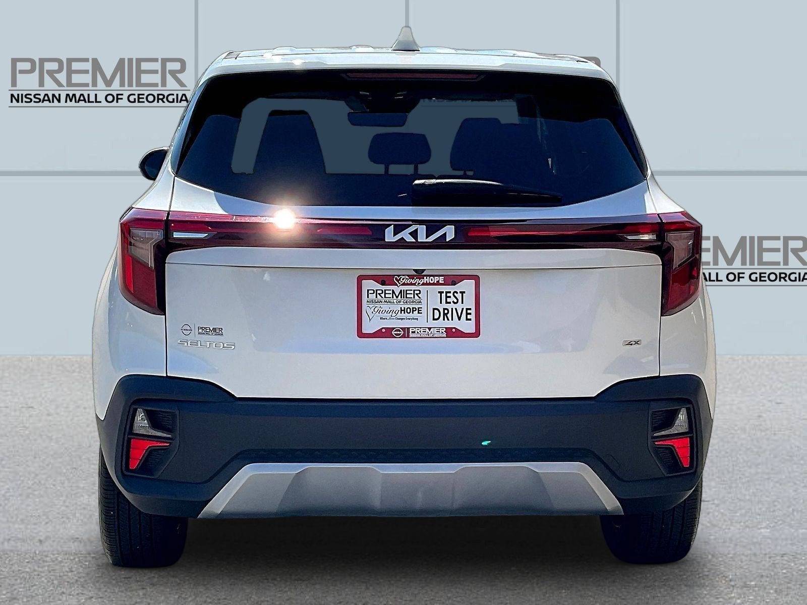 Used 2024 Kia Seltos LX AWD/4WD image 6