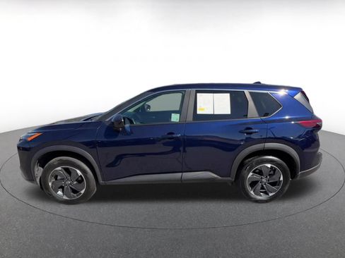 Used 2025 Nissan Rogue SV AWD/4WD image 9