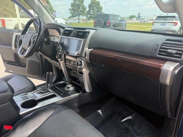 Used 2023 Toyota 4Runner Limited AWD/4WD image 44
