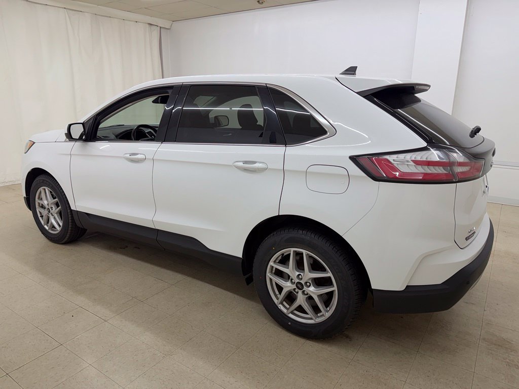 Used 2023 Ford Edge SEL AWD/4WD image 3