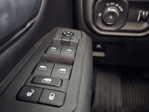 Used 2025 RAM 1500 Tradesman image 12