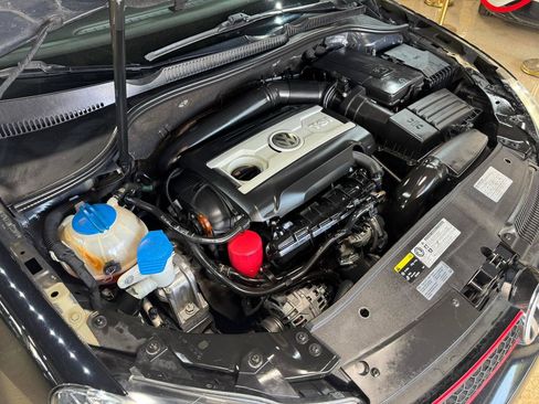 Used 2013 Volkswagen GTI 2-Door image 21