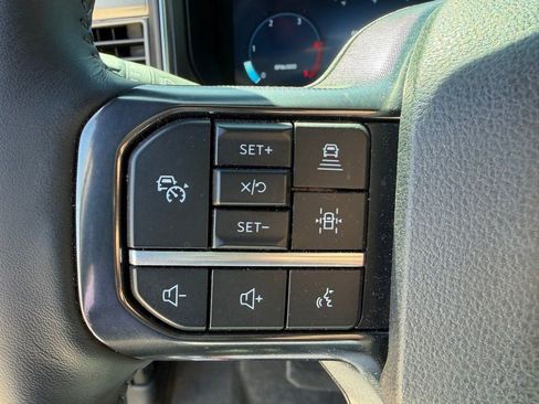 Used 2025 Ford F350 Platinum image 13