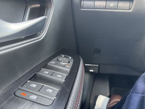 New 2025 Nissan Kicks SR AWD/4WD image 23