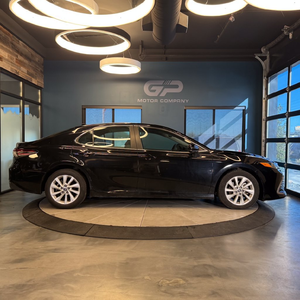 Used 2023 Toyota Camry LE AWD/4WD image 2