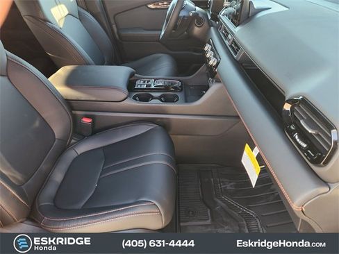 New 2025 Honda Pilot TrailSport image 12