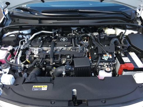 Used 2025 Toyota Corolla SE AWD/4WD image 13