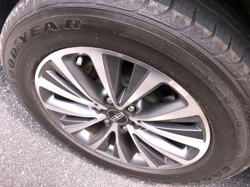 Used 2016 Lincoln Navigator Select RWD image 6