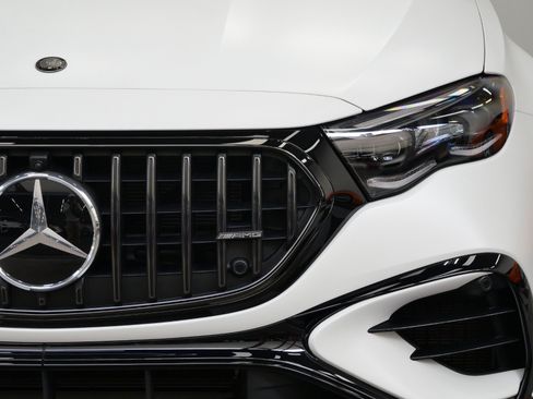 Used 2025 Mercedes-Benz E 53 AMG e 4MATIC Sedan image 38