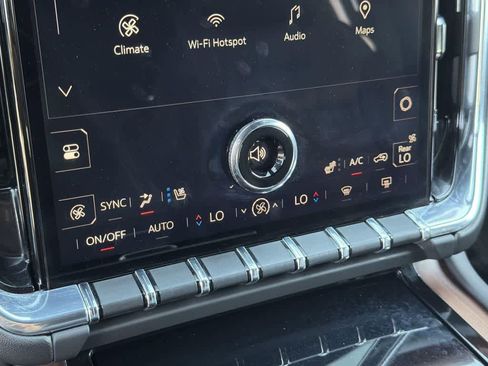 Used 2025 GMC Yukon Denali image 14