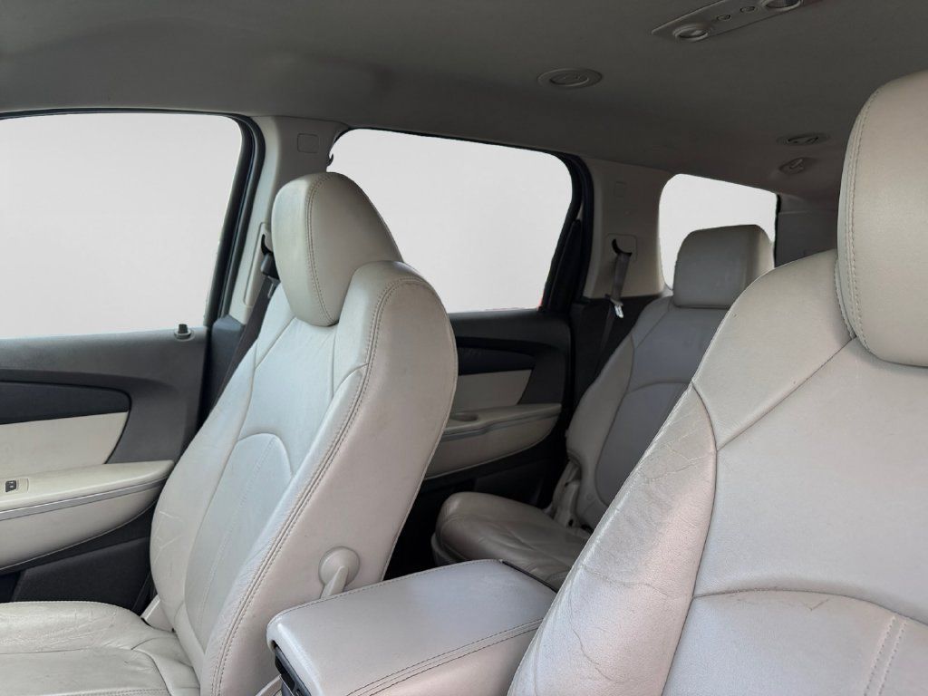 Used 2011 GMC Acadia SLT AWD/4WD image 23