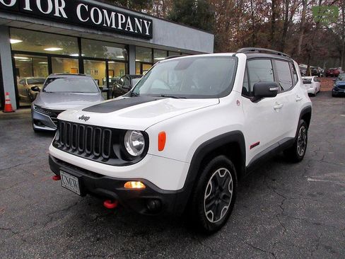 Used 2015 Jeep Renegade Trailhawk w/ Premium Leather Group image 3
