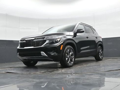 Used 2024 Kia Seltos S image 35