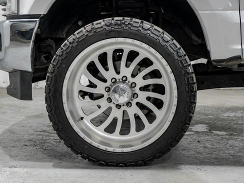 Used 2019 Ford F250 Lariat w/ Lariat Value Package image 62