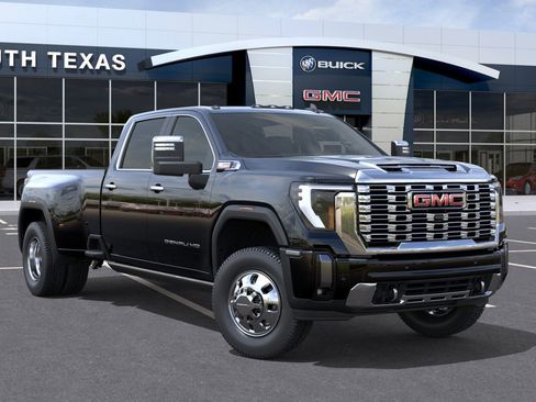 New 2026 GMC Sierra 3500 Denali w/ Denali Reserve Package image 7