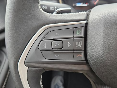 New 2025 Jeep Grand Cherokee Altitude image 22