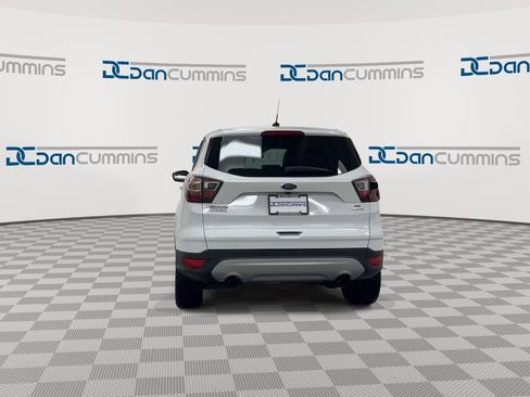 Used 2017 Ford Escape SE FWD image 7