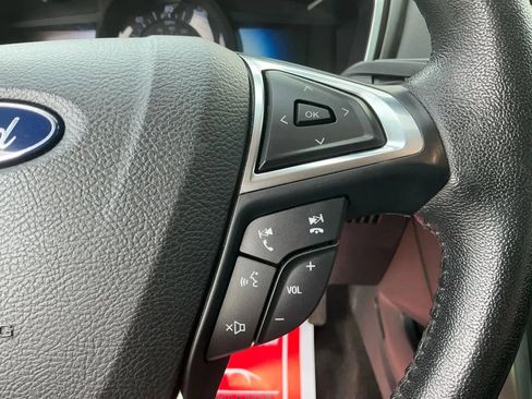 Used 2019 Ford Fusion SEL image 27