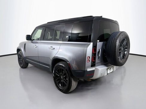 Used 2023 Land Rover Defender 110 S AWD/4WD image 7