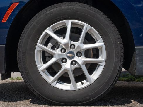 Used 2023 Chevrolet Equinox LT AWD/4WD image 12