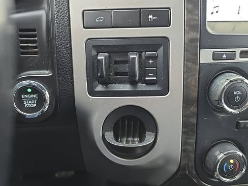 Used 2017 Ford Expedition EL Limited image 31