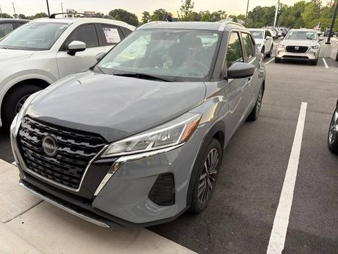 Used 2023 Nissan Kicks SV FWD image 5