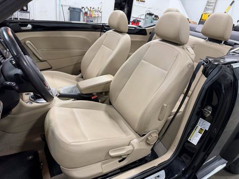 Used 2014 Volkswagen Beetle R-Line image 24