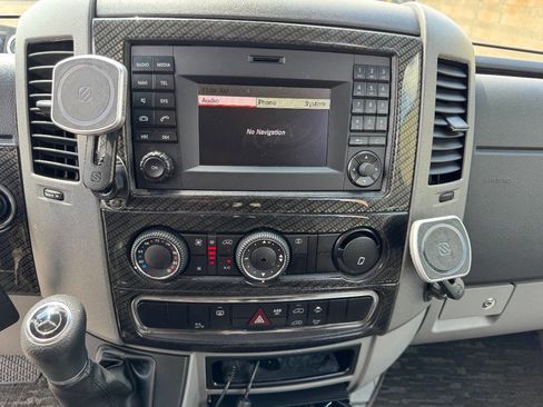 Used 2018 Mercedes-Benz Sprinter 3500 image 20