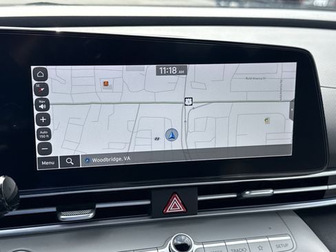 Certified 2025 Hyundai Elantra Limited FWD image 20