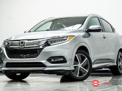 Used 2019 Honda HR-V Touring image 1