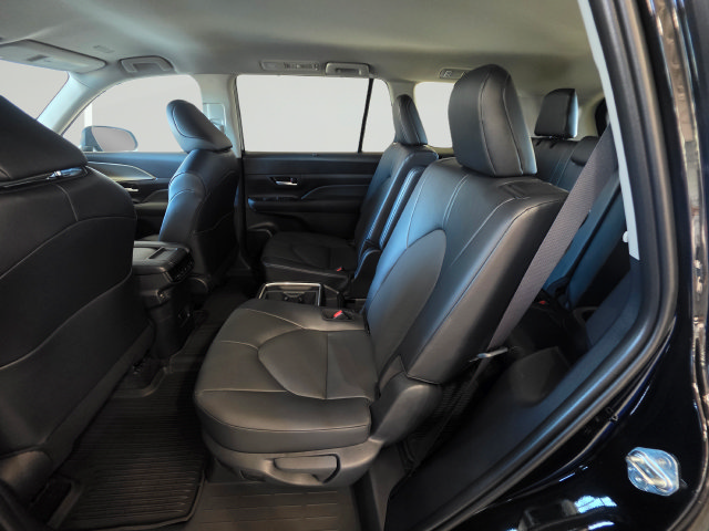 New 2026 Toyota Grand Highlander AWD image 25