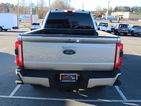 Used 2023 Ford F350 Lariat w/ Black Appearance Package image 7